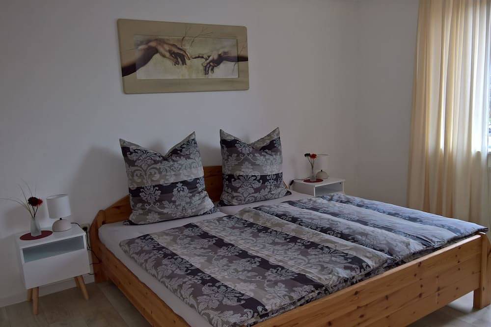 Apartamento entero, Apartamento moderno de 2 habitaciones, 1er. Piso separado en una casa familiar, ubicación cerca de la ciudad in Luneburgo, Nordheide