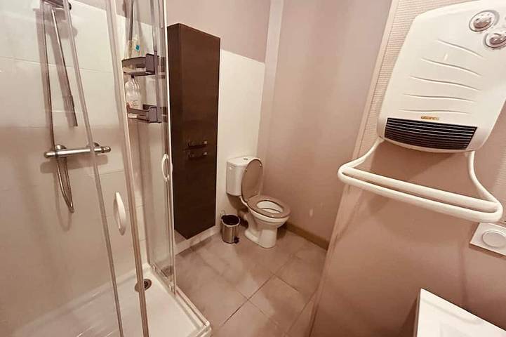 Entire apartment, Large, comfortable apartment right in the center of town, ideal for families. in Villefranche-de-Rouergue, Aveyron