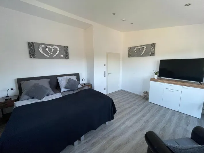 Ferienwohnung für 2 Personen, mit Ausblick und Terrasse sowie Seeblick - 1