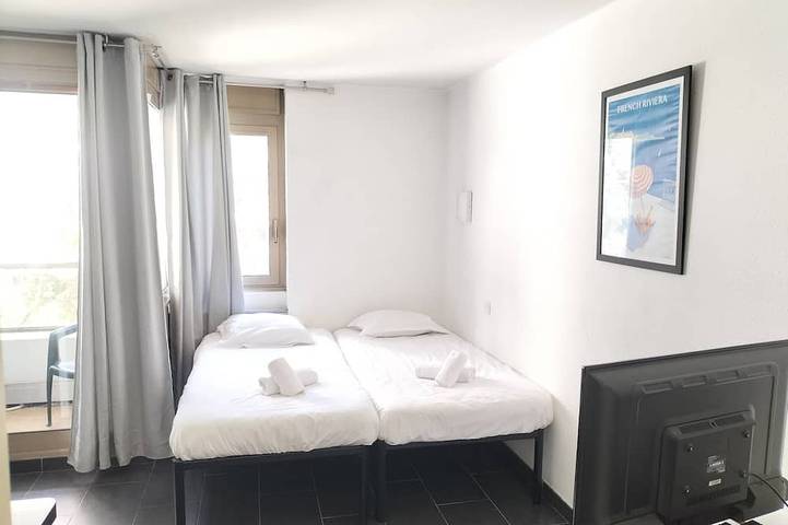Ganze Wohnung, Studio-126-Ensuite mit Bad-Gartenblick in Juan-les-Pins, Antibes