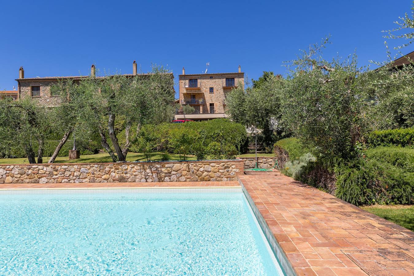 Appartamento intero, Appartamento 'Rosmarino' con Piscina e Giardino in Comune e Wi-Fi in Lajatico, Pisa e dintorni