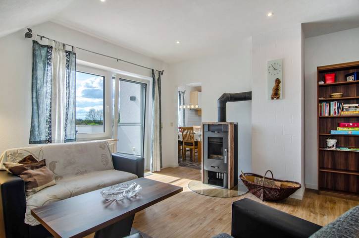 Entire apartment, Apartment 'Laubbach' with Balcony and Wi-Fi in Ostrach, Region Bodensee-Oberschwaben