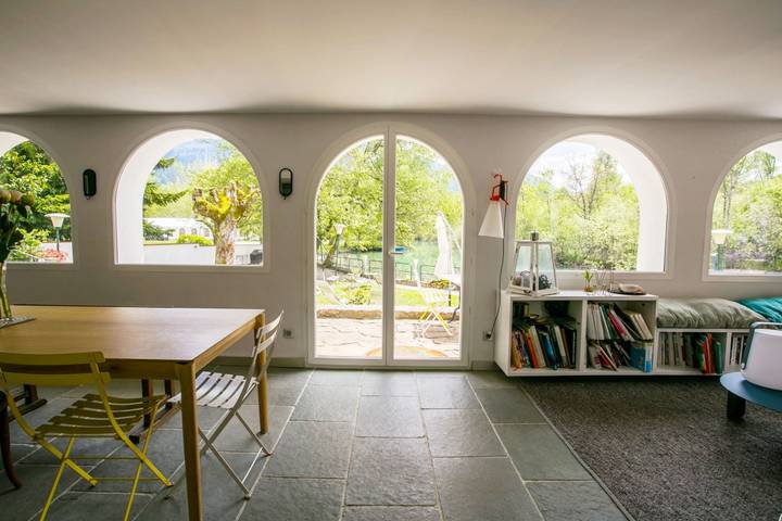 Location de vacances pour 8 personnes, avec vue sur le lac et jardin, adapté aux familles à Saint-Alban-de-Montbel - 4