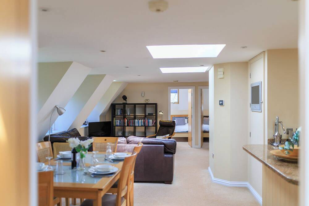 Entire apartment, Spacious Penthouse apartment, Walberswick, Nr Southwold sleeping 6 next to beach in Walberswick, Sunrise Coast