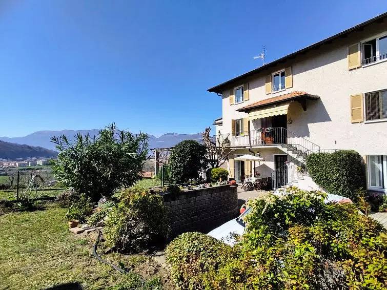 Geheel appartement, 3 kamers 5 personen in Luino, Comune di Luino