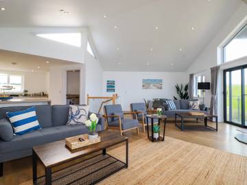 Holiday Home for 6 People in Perranporth, Cornwall, Photo 3