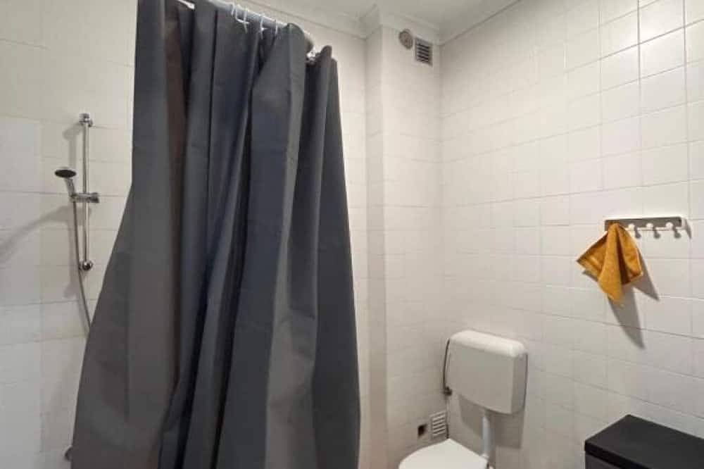 Hostel Sun River - Double Room with Balcony in Almada, Halbinsel von Setúbal