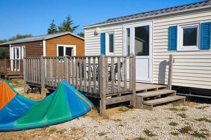 Mobil home pour 4 personnes à Caves