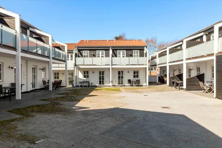 Ferienwohnung für 4 Personen, mit Balkon und Whirlpool sowie Terrasse in Tversted