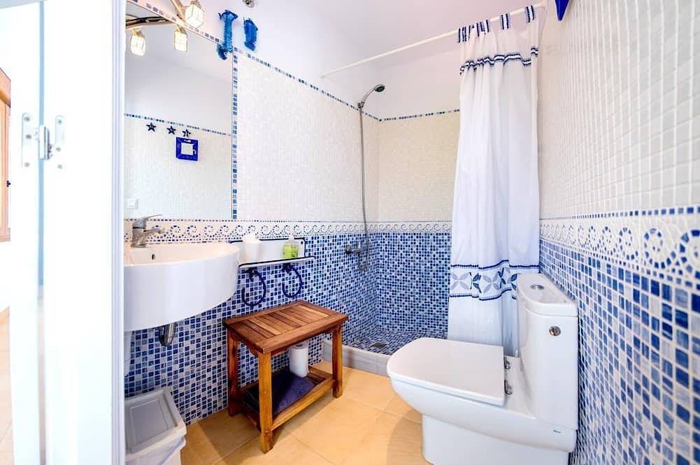Entire apartment, Enjoy stunning sea views from this gorgeous beach front Apartment in Zahara de los Atunes, Barbate