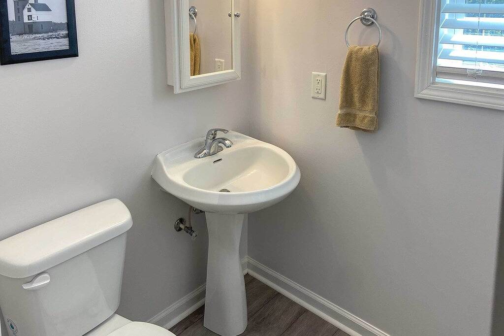 Lakefront House with Private Dock + Fire Pit! in Lake Oconee