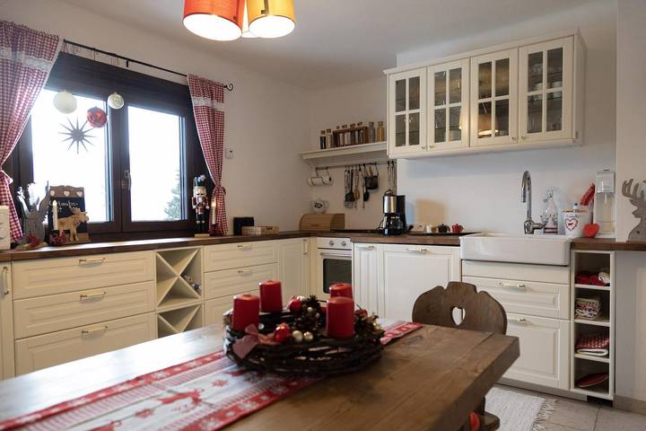 Ferienhaus für 7 Personen, mit Seeblick und Garten sowie Balkon, kinderfreundlich - 1