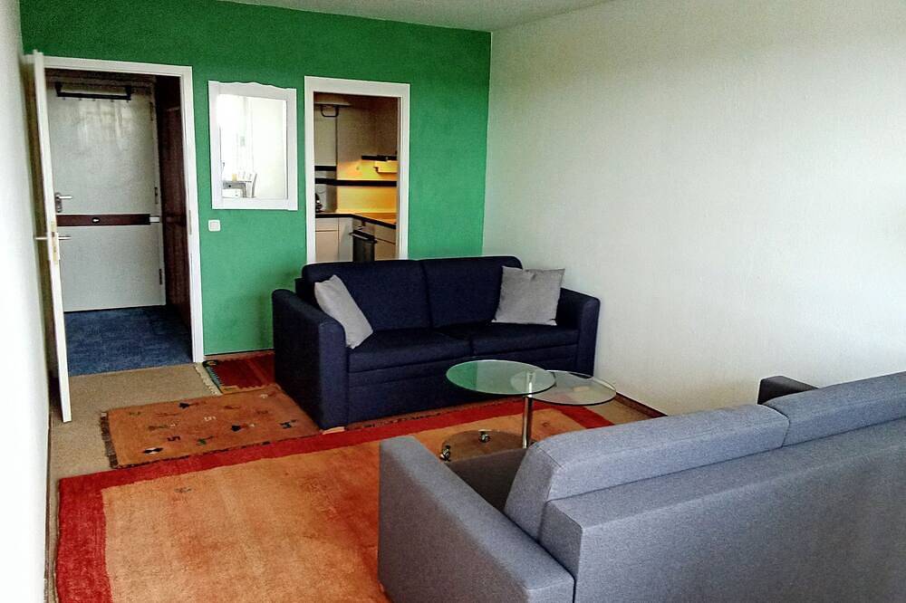 Ganze Wohnung, Seeblick Apartment, 2 gratis Fahrräder, Tierfreundlich u. neben der Schwimmhalle in Plön (Stadt), Südliche Ostseeküste