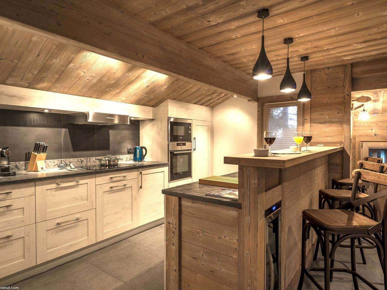 Klassisches und schickes Chalet für 12 Personen – Ski-in/Ski-out, Jacuzzi – Courchevel La Tania in La Tania, La Perrière