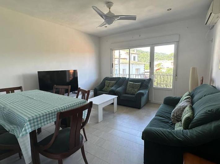 Casa rural para 8 personas, con balcón en Torre de Don Miguel