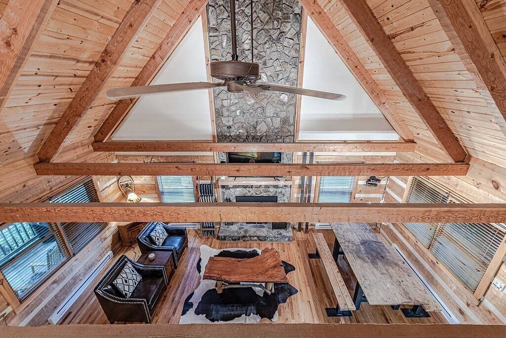 Bear Pause Cabin 3 Br/3Ba Amazing Lake View Ev Charger in Blue Ridge Parkway, Seven Devils