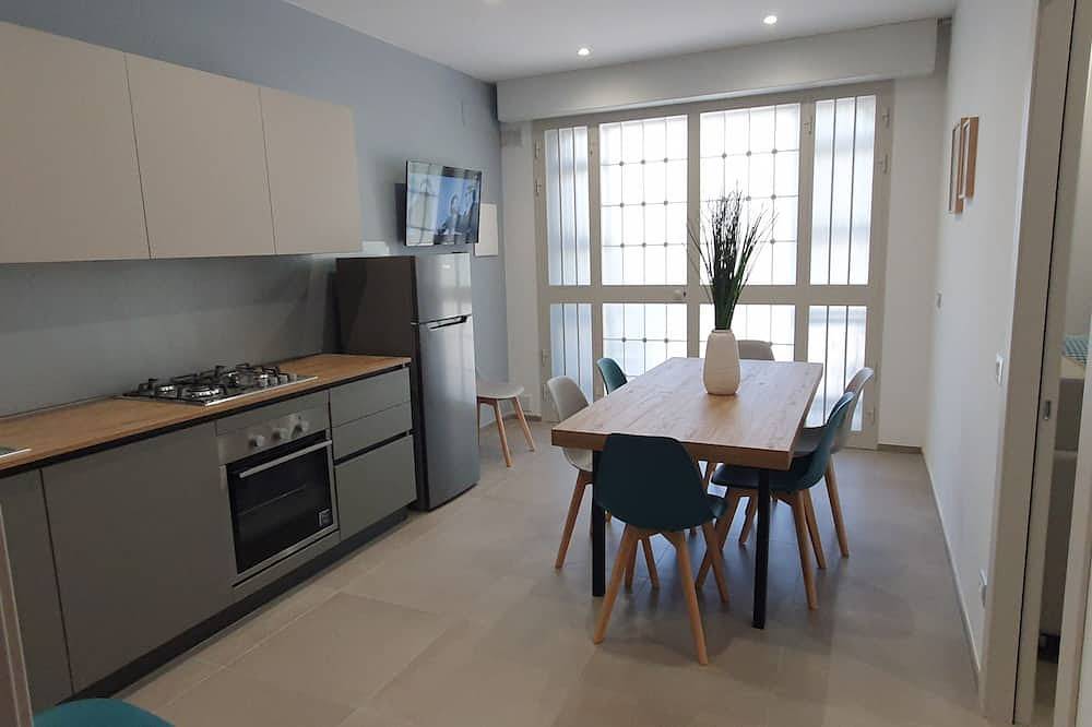 Appartamento intero, Appartamento vacanze 200 mt dal mare con cortile in Gabicce Mare, Pesaro-Urbino