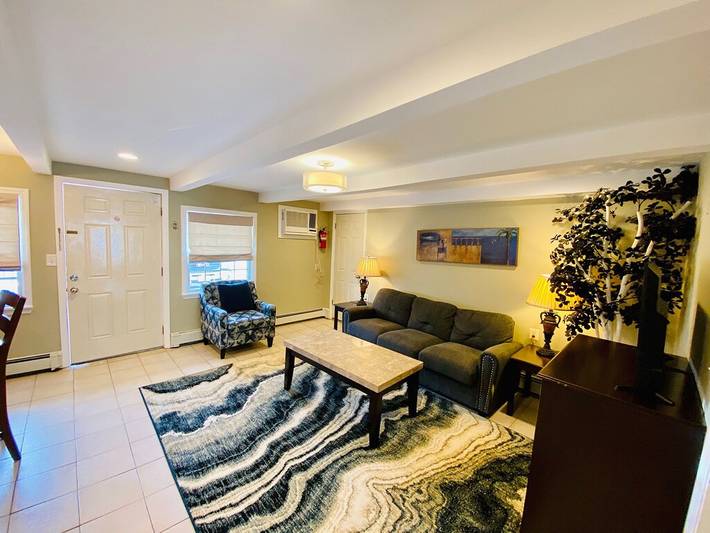 Vacation rental for 4 people, with pool and terrace in Toms River