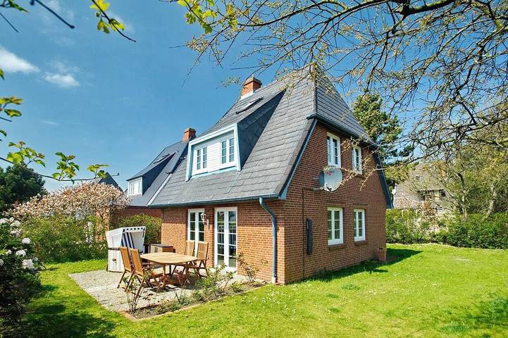 Ferienhaus für 7 Personen, mit Terrasse und Garten in Westerland