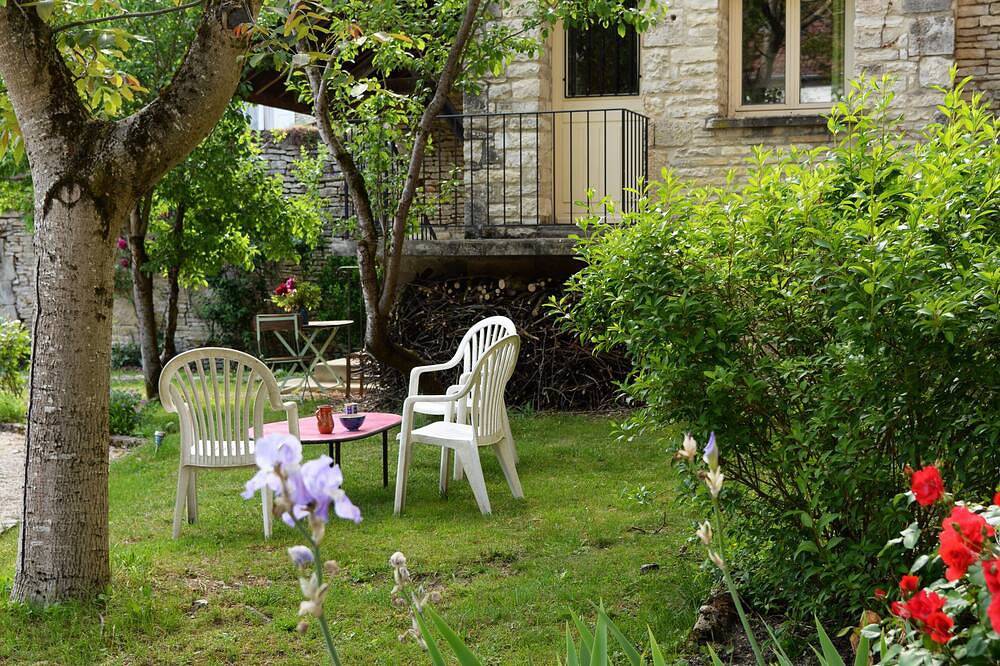 La Victoire de Noyers  maison familiale d'une à dix personnes in Noyers, Arrondissement d'Avallon