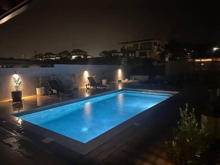 Gîte pour 4 personnes, avec terrasse et piscine dans Plage de Montabo - 2