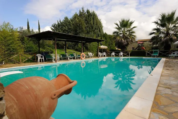 Appartement de vacances pour 5 personnes, avec piscine et jardin, animaux acceptés - 1