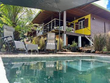 Villa pour 5 personnes, avec jardin ainsi que terrasse et piscine dans Guyane française