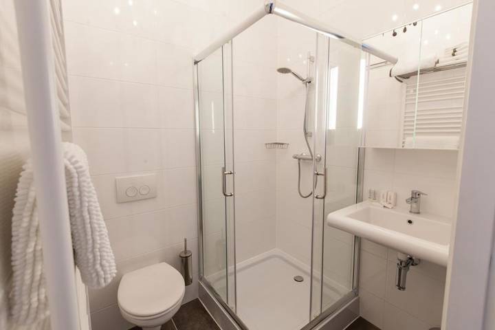Deluxe Double Room with Shower in Groningen, Provincie Groningen
