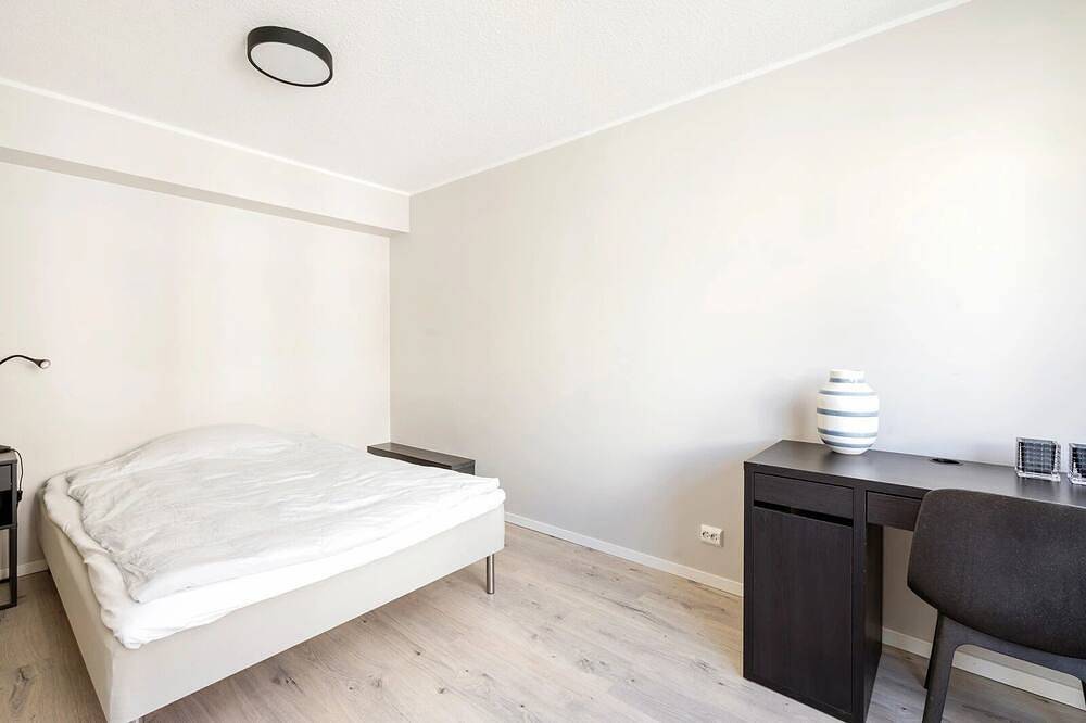 Hel lejlighed, Centrally located in Kvadraturen with 3 large bedrooms, balcony and parking space in Kristiansand