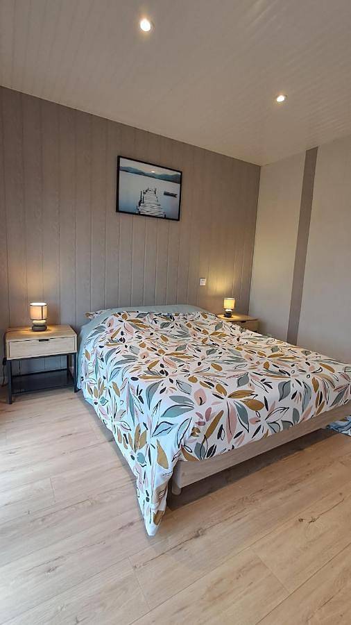 Gîte pour 4 personnes, avec vue et jardin à Chémery