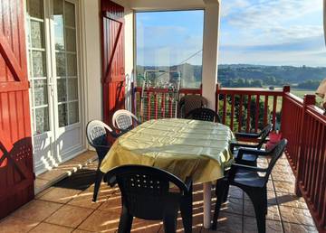 Gîte pour 4 personnes, avec balcon à Saint-Pée-sur-Nivelle