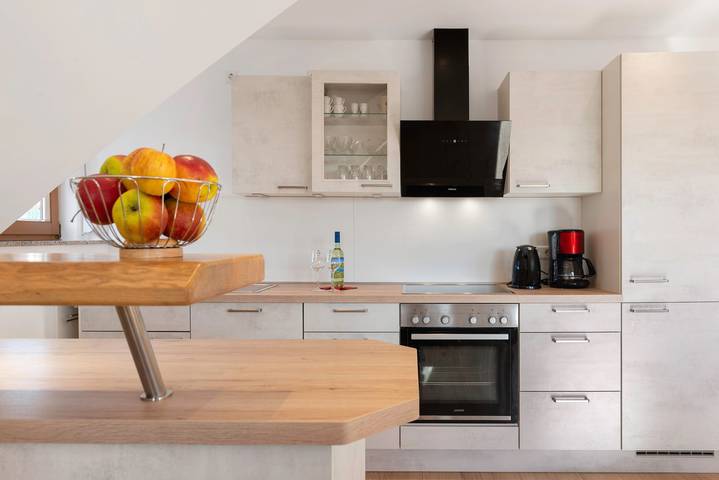 Apartamento inteiro, Apartamento 'Haus Am Ettenberg' com varanda e Wi-Fi in Frickingen, Region Bodensee-Oberschwaben
