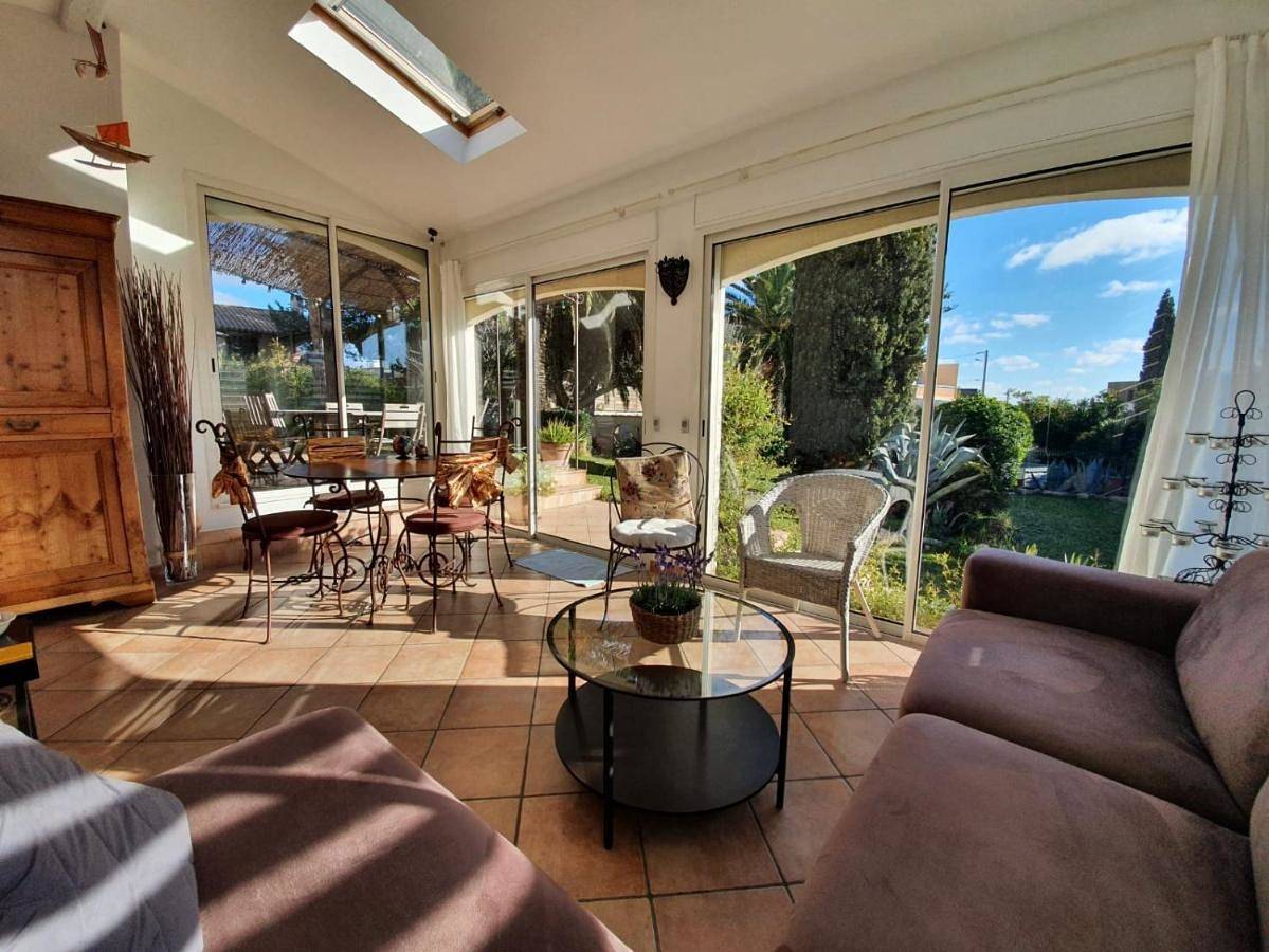 Double Room with Private Bathroom in Martigues, Mittelmeerküste (Frankreich)
