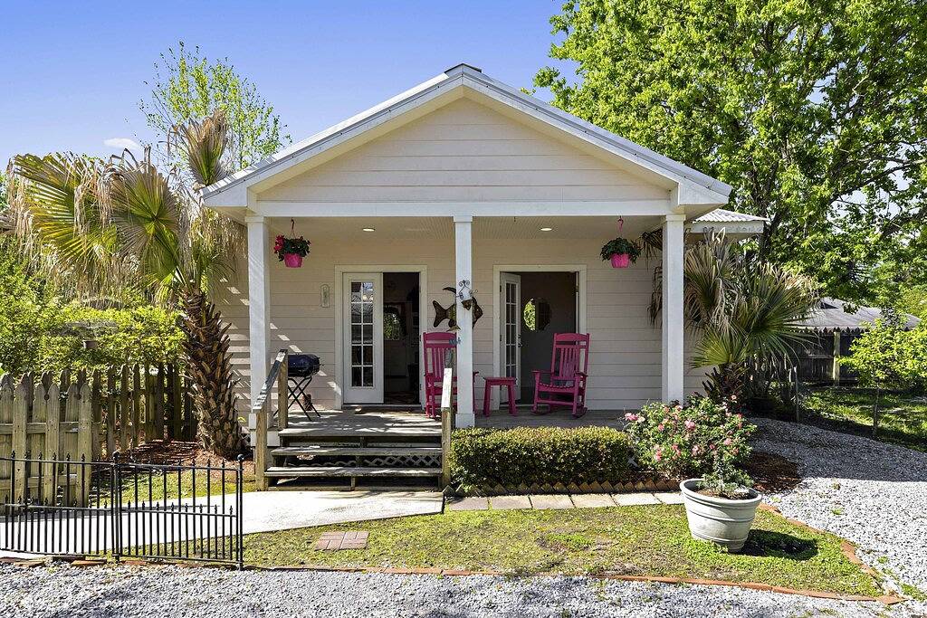 Urige Hütte, zu Fuß zum Strand und Altstadt Bay St. Louis in Bay St. Louis, Mississippi Gulf Coast