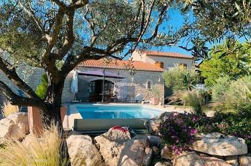 Cottage pour 7 personnes, avec balcon et jardin à Saint-Julien-de-Cassagnas