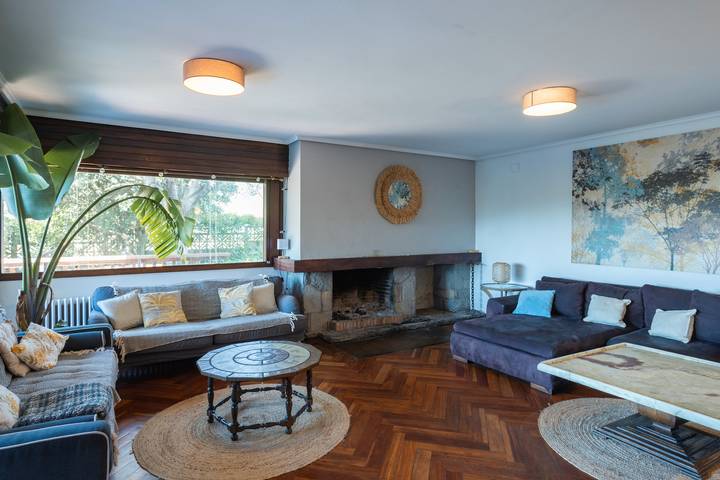 Chalet para 24 personas, con jardín y piscina para niños, Familias con niños en el País Vasco - 2