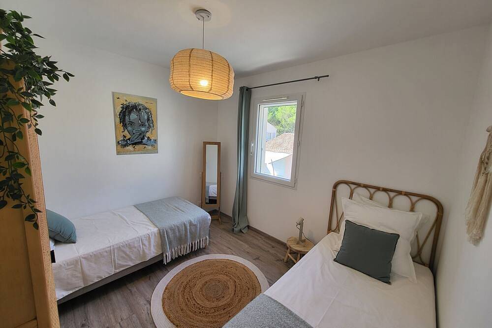 Vacation rental house with pool Lauris Ls2-438 in Lauris, Parque natural regional del Luberon