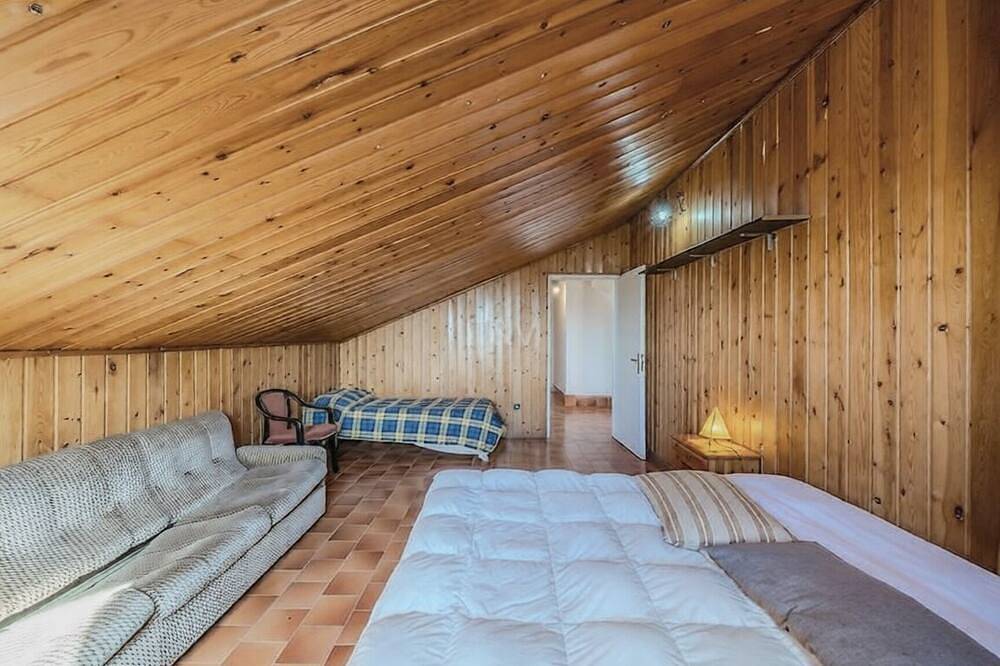 Exclusive villa with view, garden, bbq, pets allowed and parking space in Montefalco, Perugia Provinz