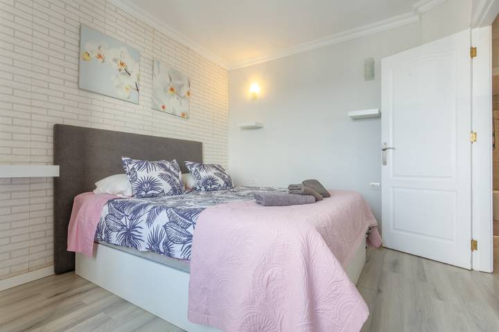 Appartement entier, Appartement 'Casita Independiente Frente al Mar' avec Terrasse & Wi-Fi in El Pris, Tacoronte