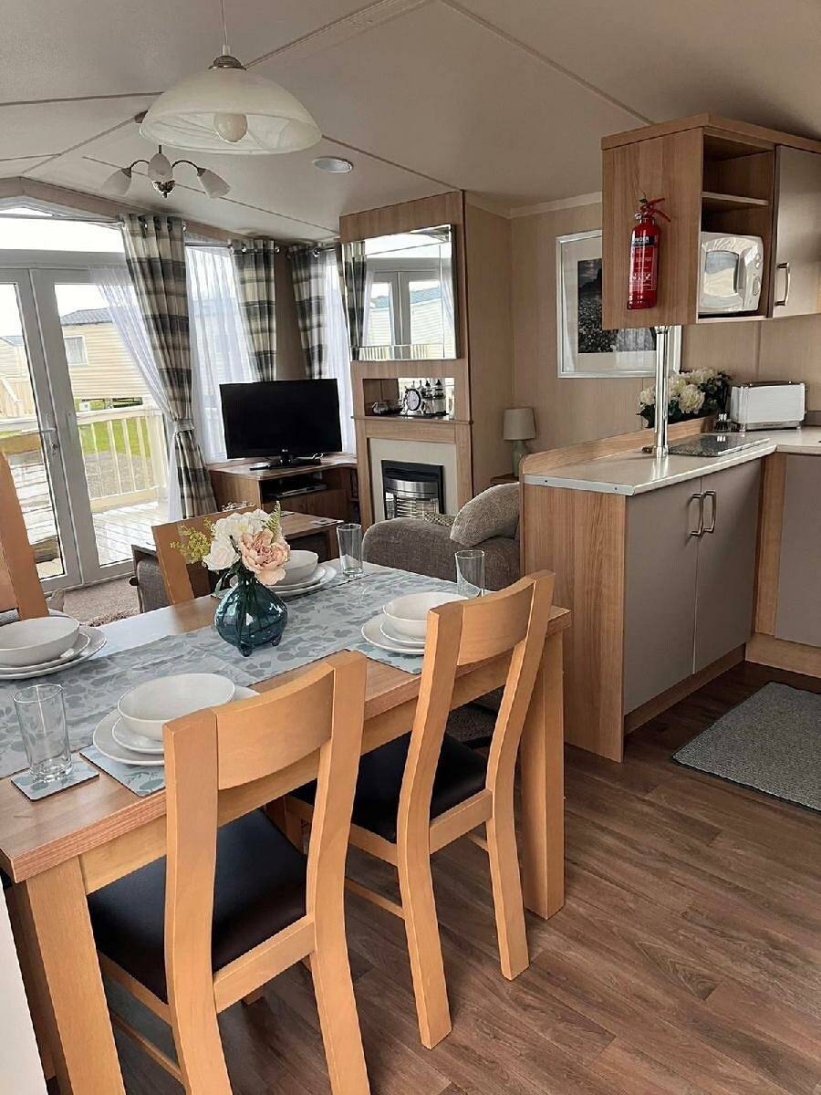 Eastgate Caravan Park - Holiday Accommodation in Ingoldmells, Lincolnshire