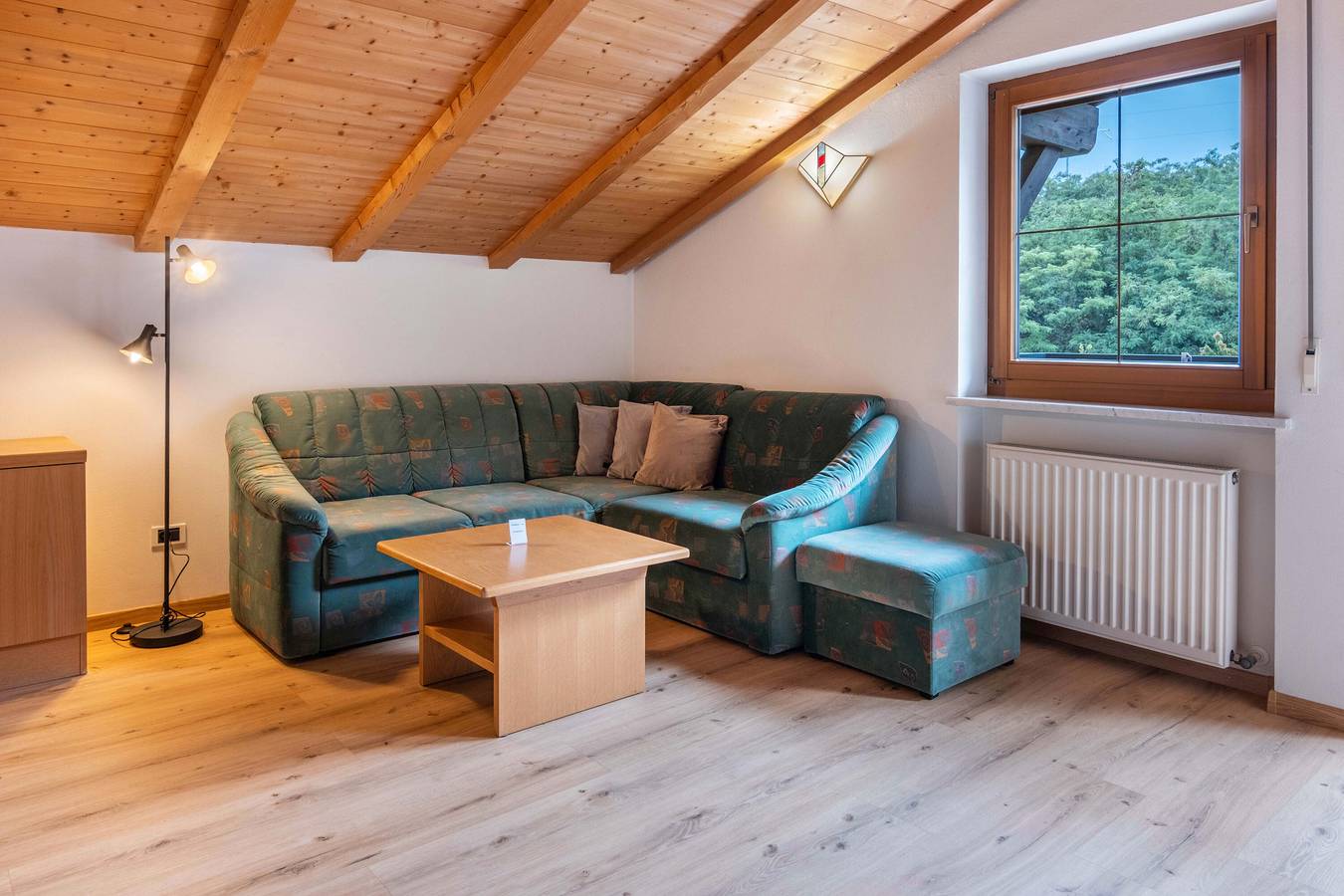 Appartamento intero, Appartamento 'Residence Schnatzhof D13' con vista sulle montagne, piscina in comune e Wi-Fi in Silandro, Parco Nazionale dello Stelvio
