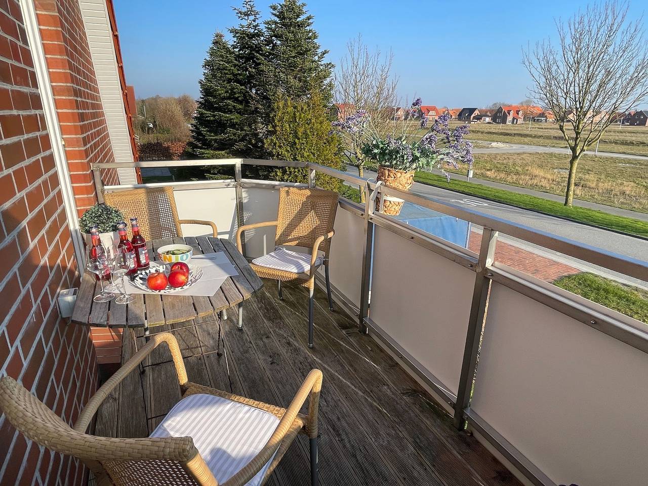 Geheel appartement, Appartement 'Anna Seeluft' met Privéterras en Wi-Fi in Greetsiel, Krummhörn