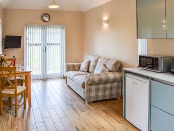 Holiday Home for 2 People in Norfolk, East of England, Photo 1