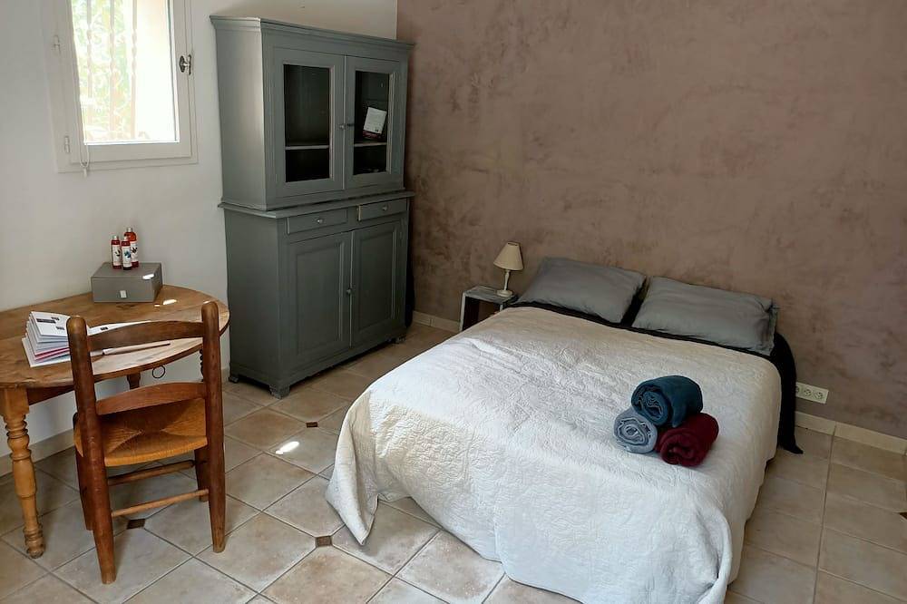 Charming house at the foot of the Luberon (rated 4 stars) in Robion, Parque natural regional del Luberon