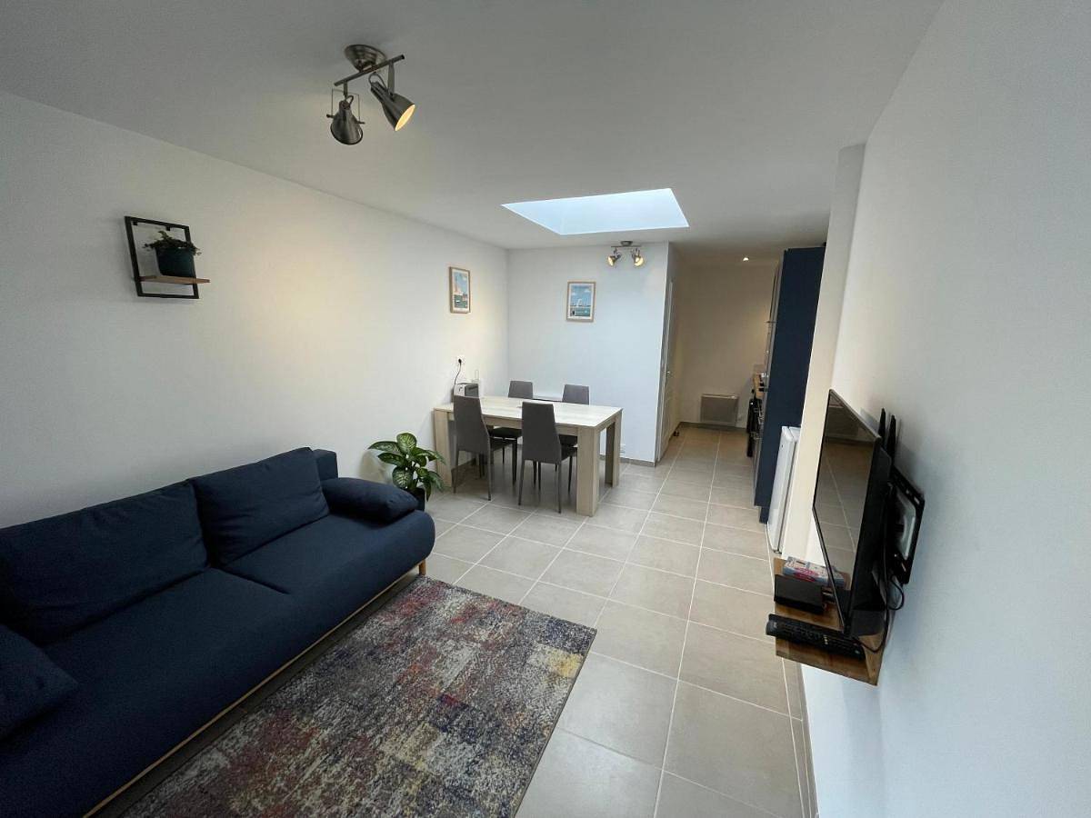 Appartement entier, One-Bedroom Apartment in Étables-sur-Mer, Côte de Goëlo