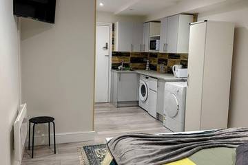 Apartment for 2 People in Ealing, London, Photo 1