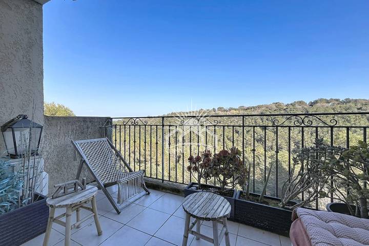 Gîte pour 4 personnes, avec terrasse et piscine à Mougins - 2