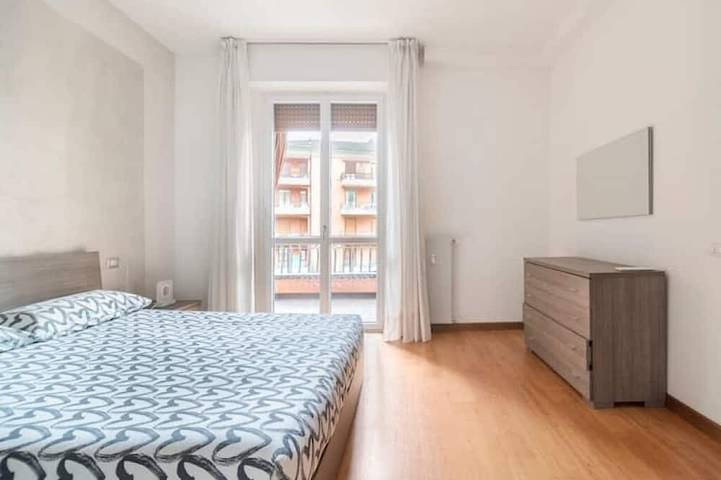 Entire apartment, Como 101, Downtown in Como, Lake Como