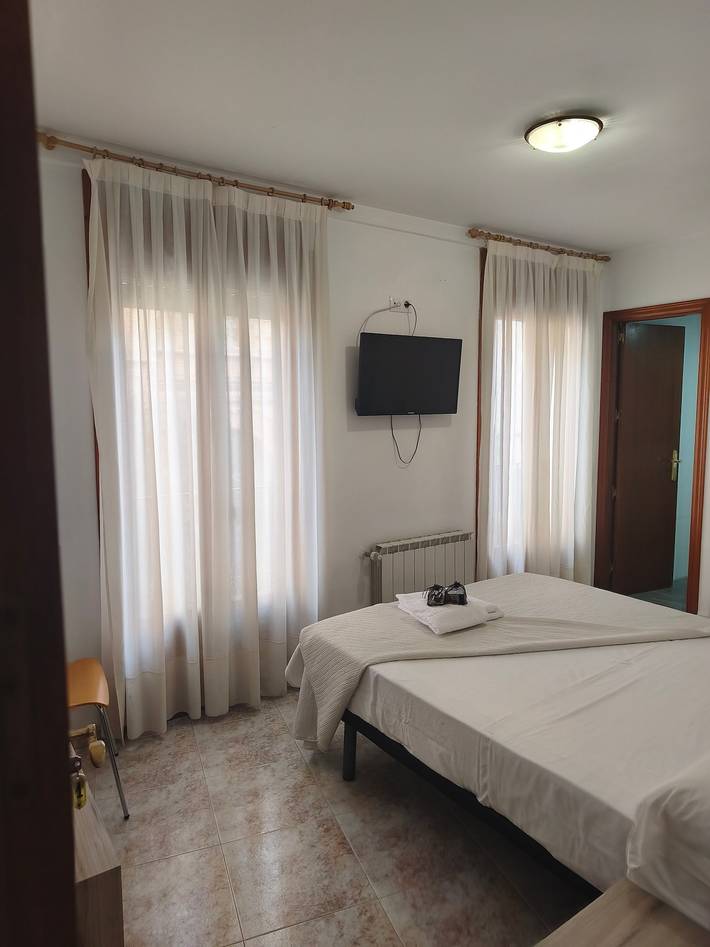 Zimmer 'Habitación 6' mit Balkon und WLAN in Berge, Teruel und Umgebung