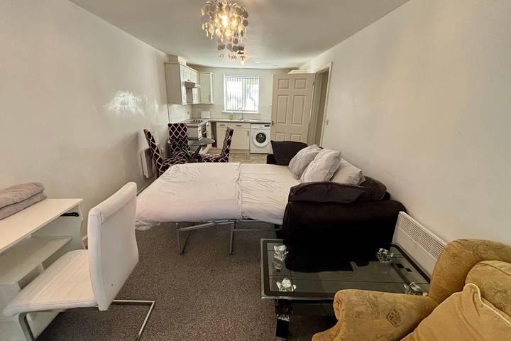 Appartement de vacances entier, 2 Bed Wolverhampton Apartment-Sleeps 5 in Wolverhampton, Région de Birmingham